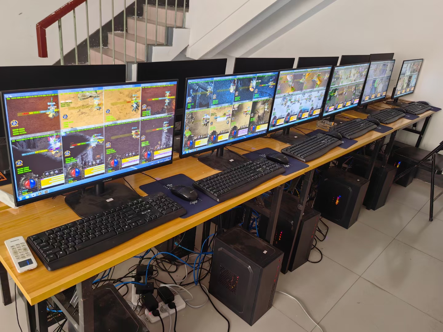 李女士传奇打金项目,日结,免费带,抽成模式,一对一远程指导