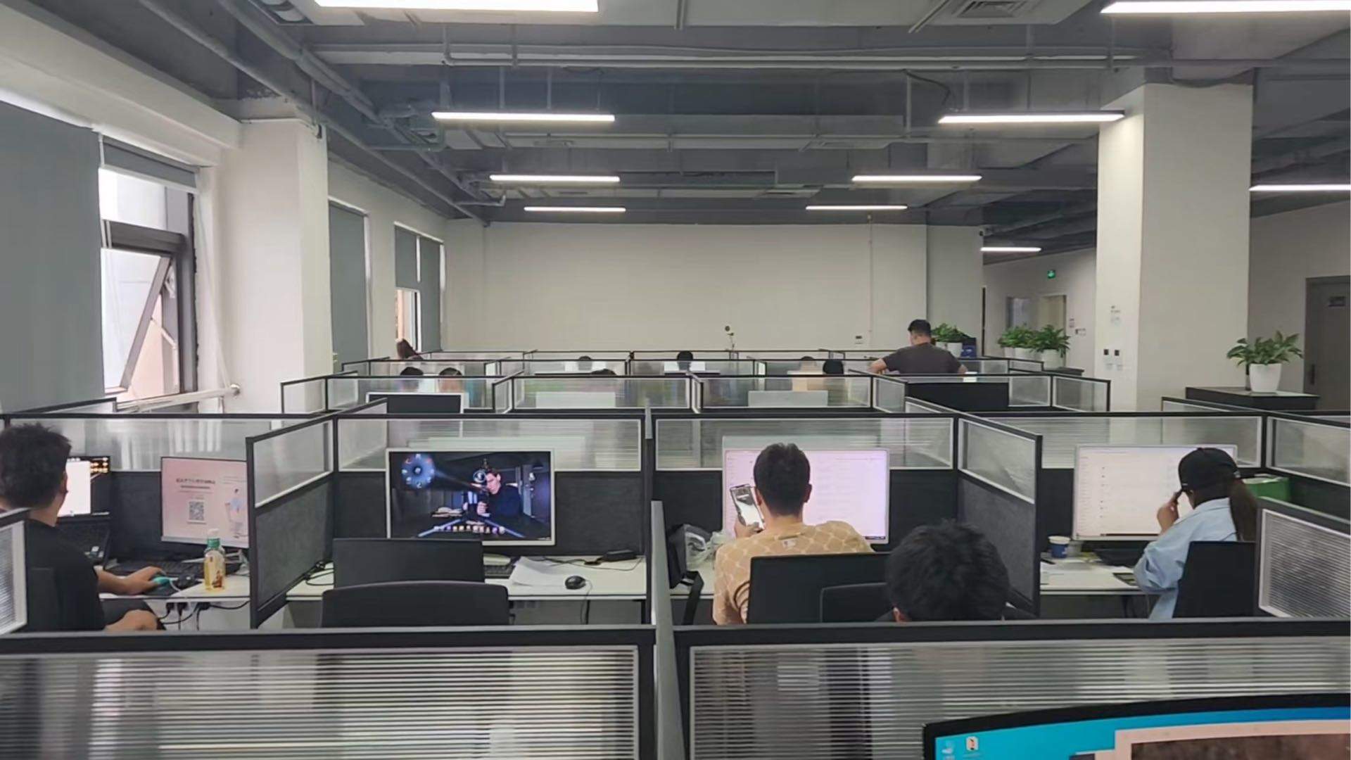 凌晶晶其他供需0学费，0基础，先拿结果再给我分成，小白简单上手，拼多多淘宝店铺运营
