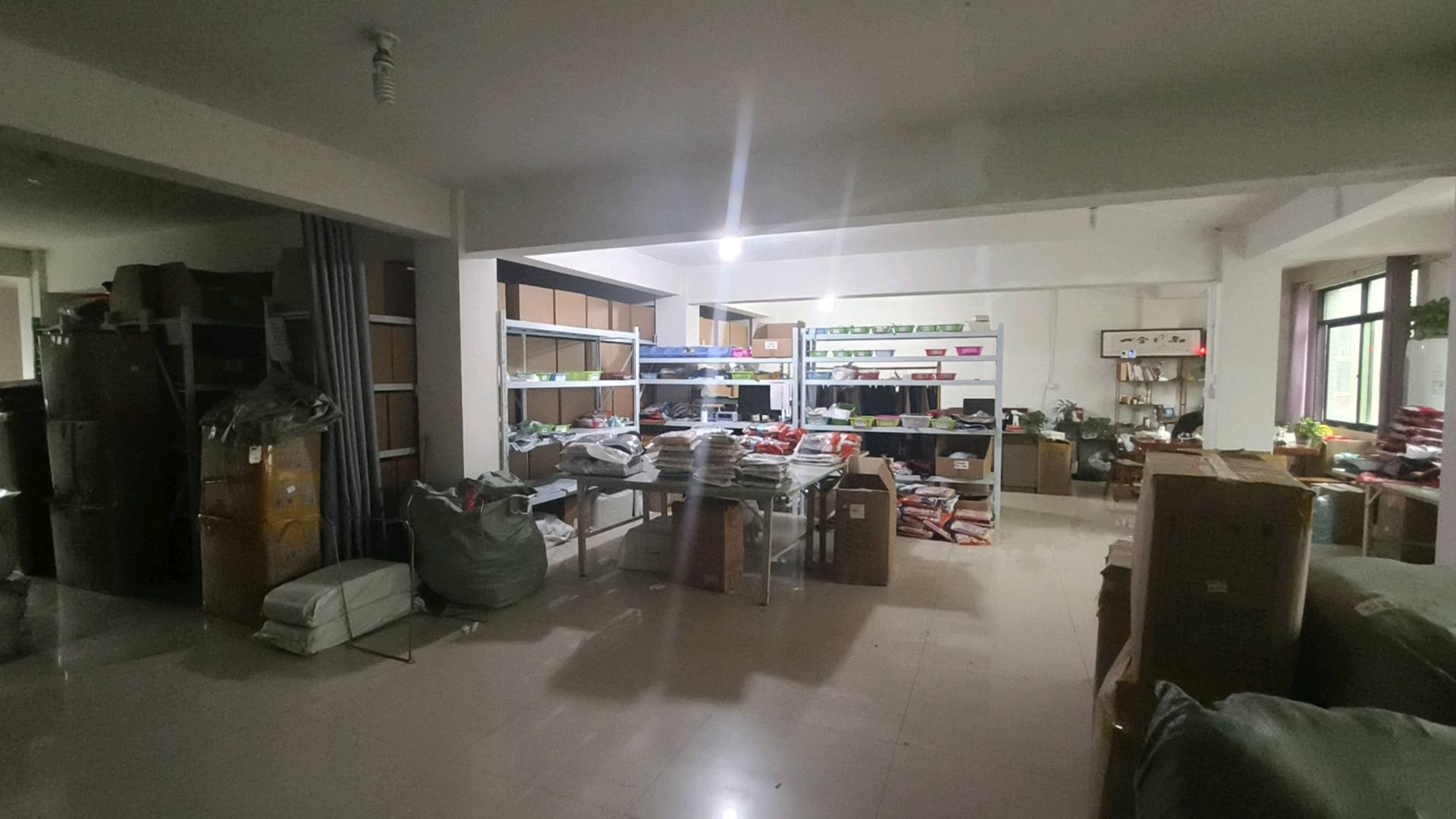 林金品牌货源源头服饰工厂，一件代发，可贴牌，主营背心，保暖衣