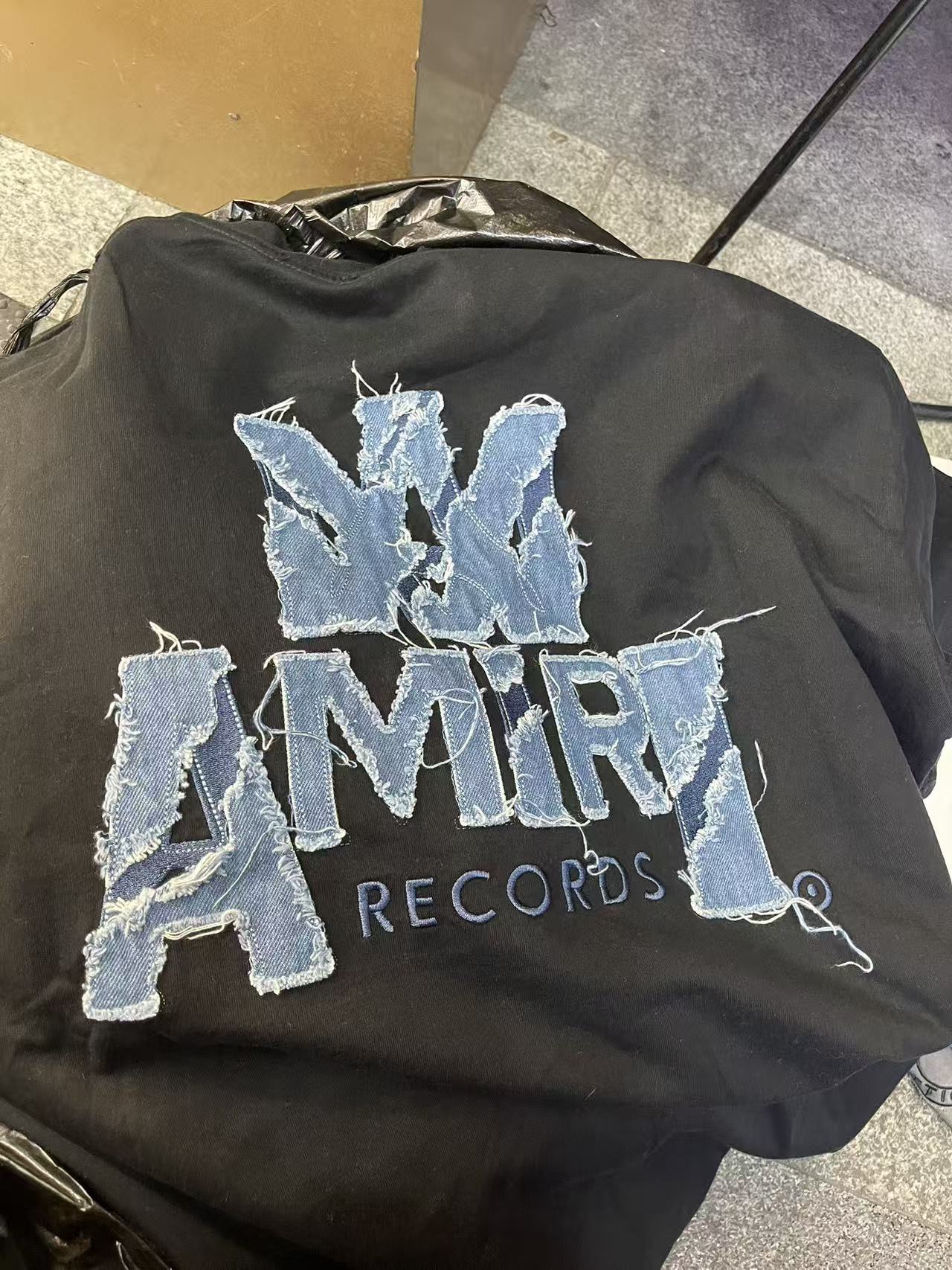 方逵鹏寻服装订单 某品某牌