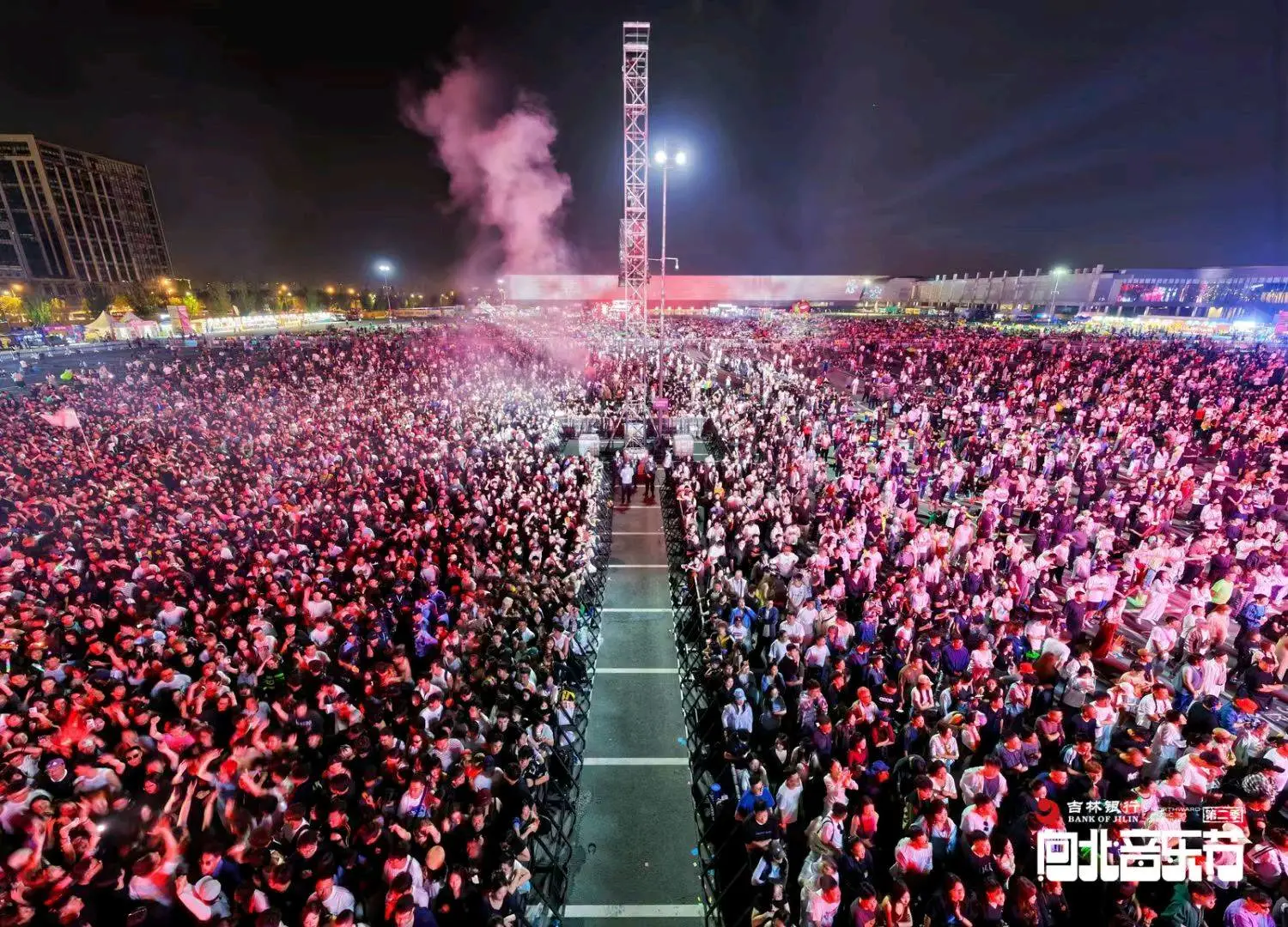 李周昆场地活动全国音乐节万人场地资源合作,受众群体广泛,适合有各类资源的商家异业联动