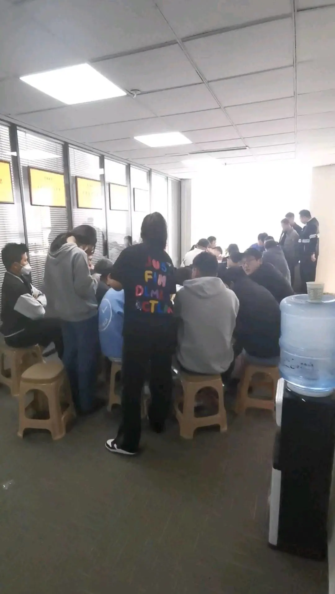 李先生找合伙人380+app拉新官方对接渠道,低门槛,全程工作室代运营陪跑落地日结