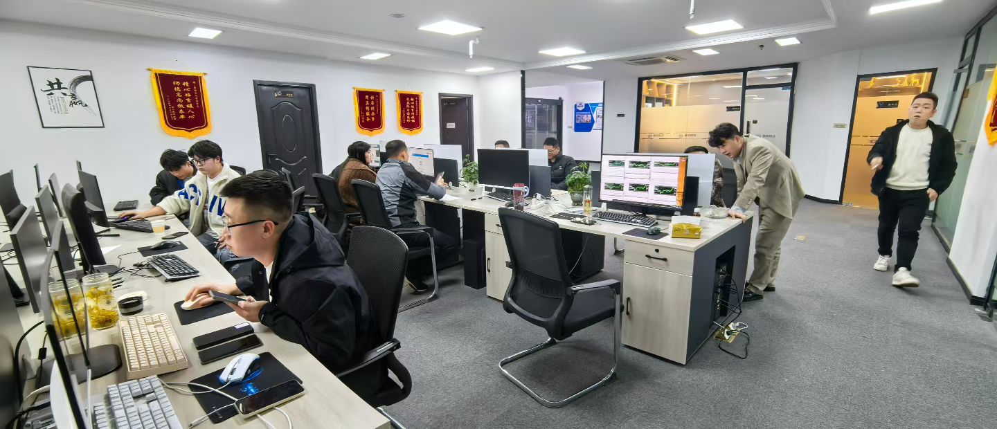 吴女士其他供需游戏搬砖项目，操作简单易上手，收益稳定可当天提现