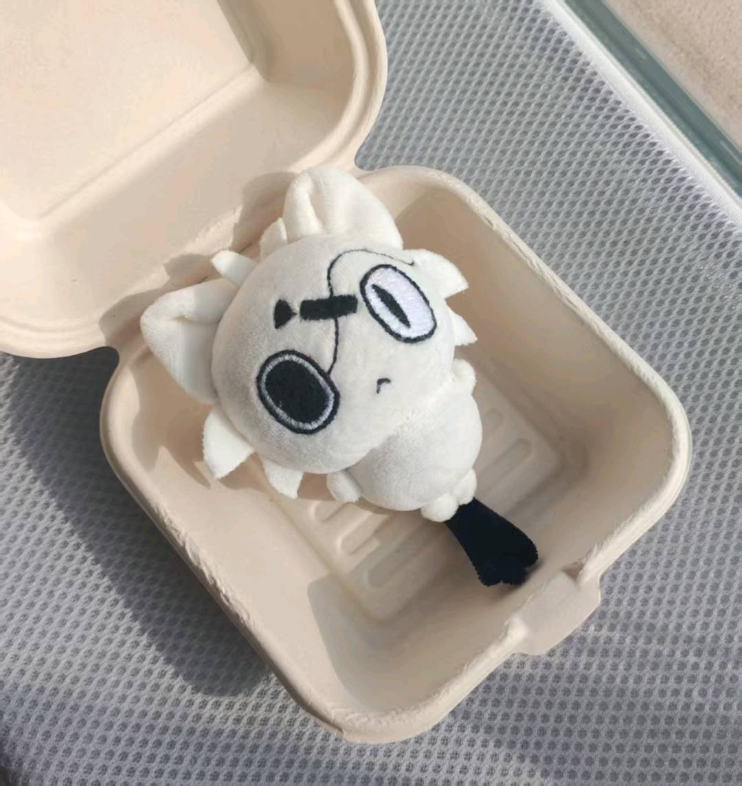乔建辉纯手工刺绣手作娃娃工作室