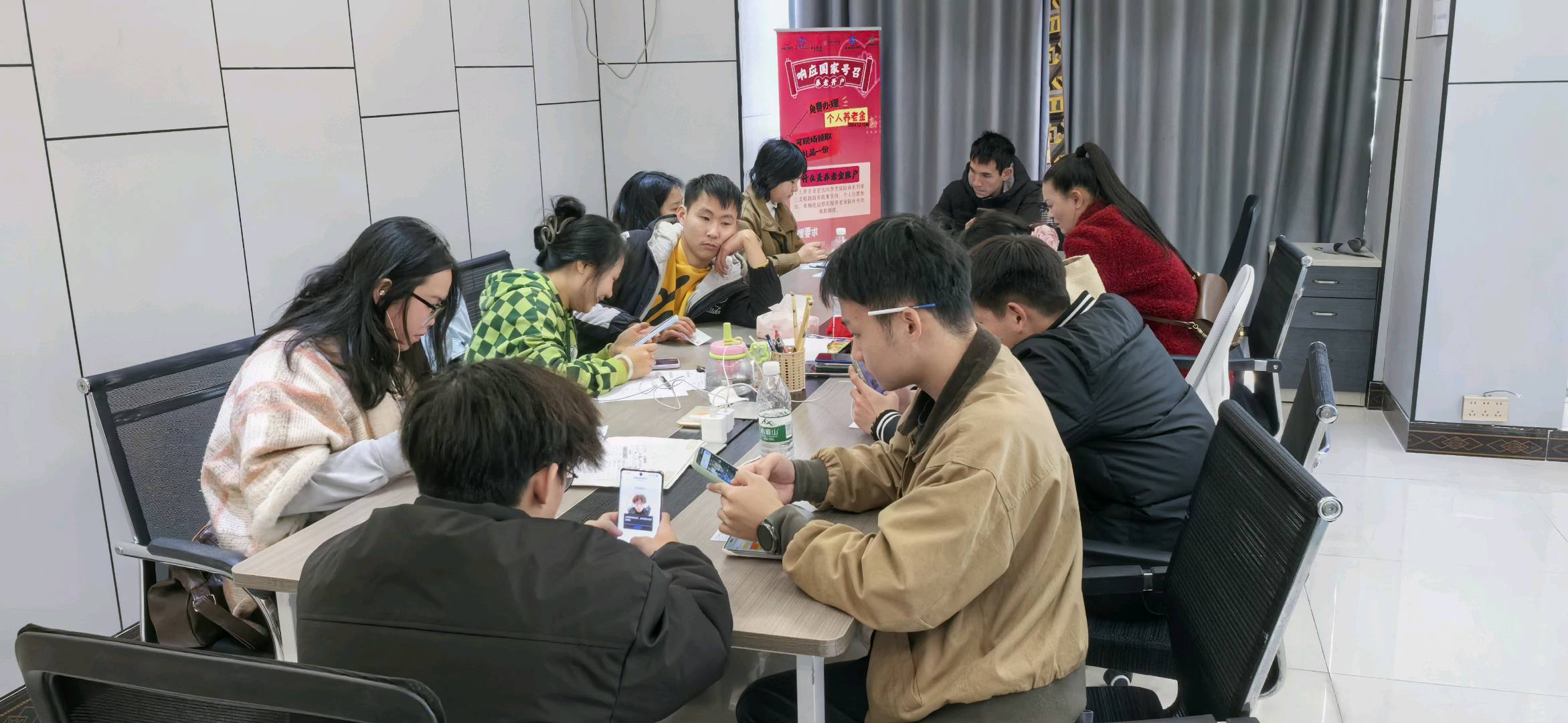 莫女士找合伙人拉新项目，一手资源，轻松上手，快速回本，全国交付