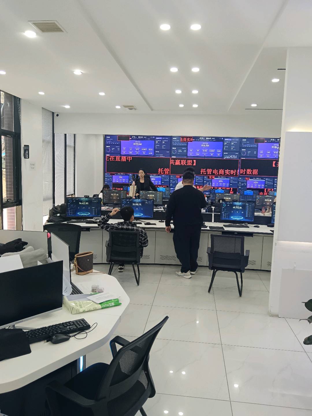 黄旋找合伙人小红书虚拟电商*每天半小时操作 *合同保障收益