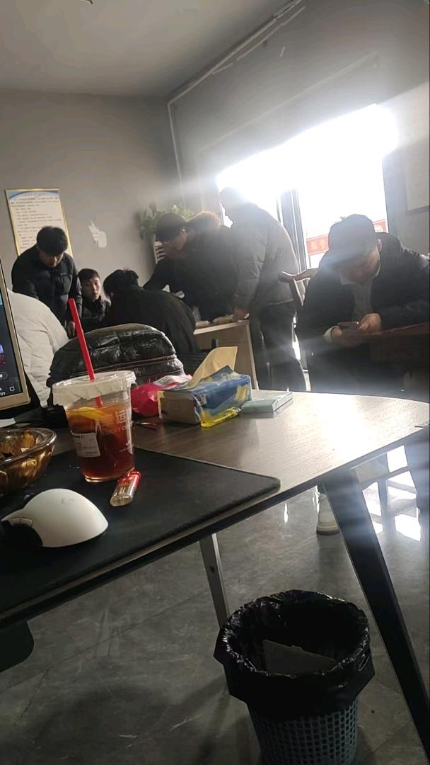 张女士找合伙人