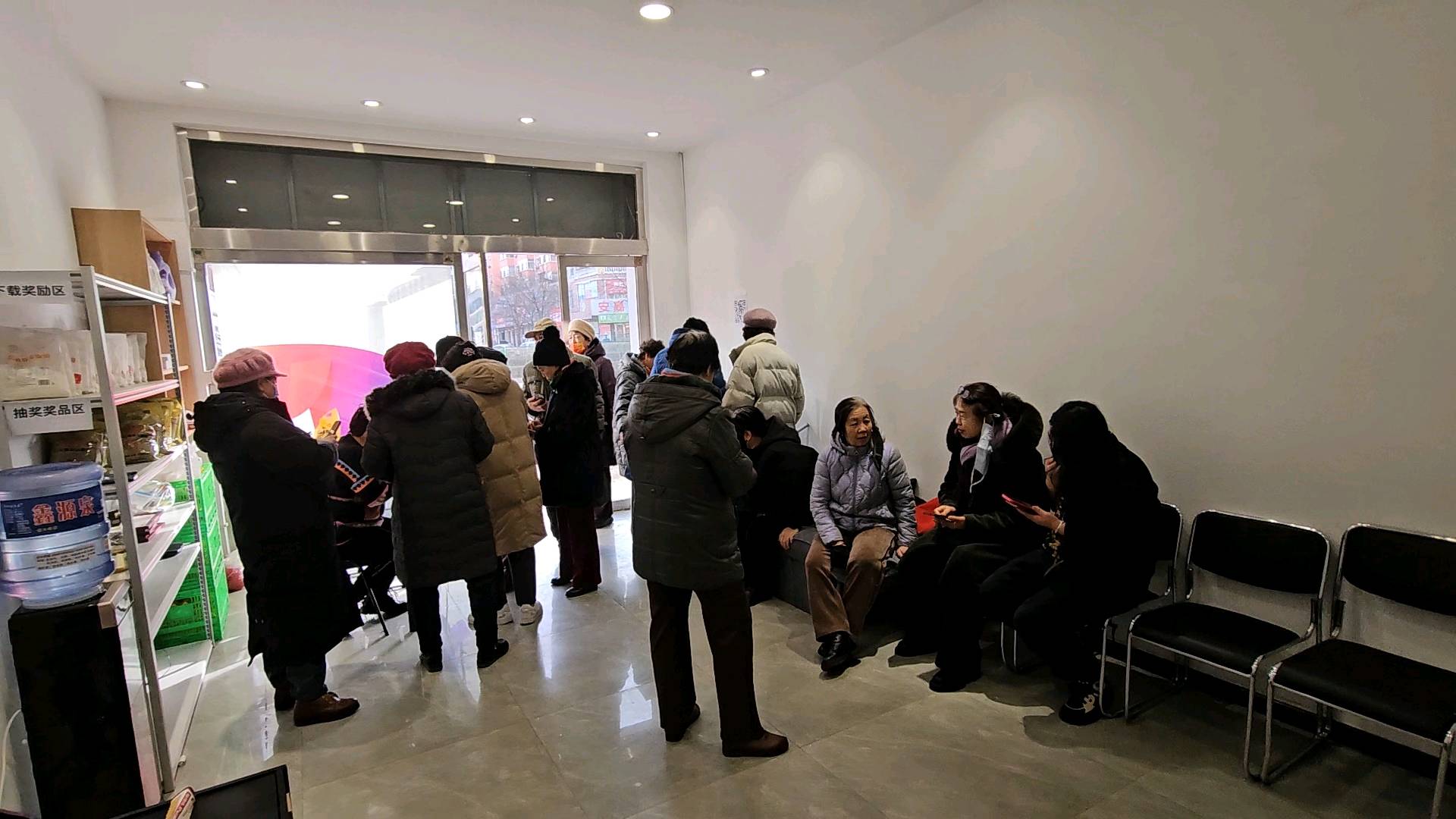 牛先生推广团队寻求合作，覆盖社区30万用户，提供线上线下整合推广方案