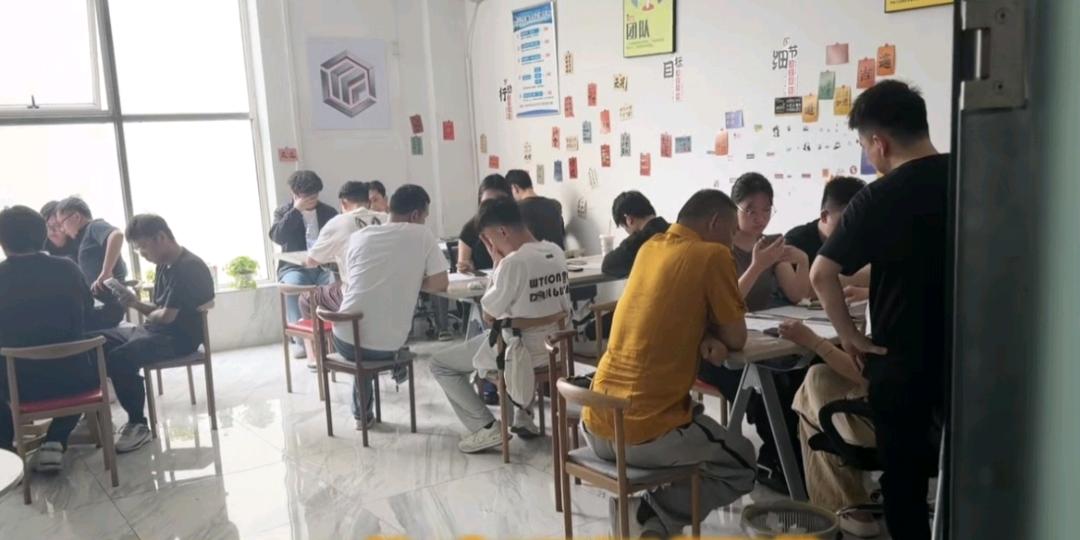 卢先生找合伙人