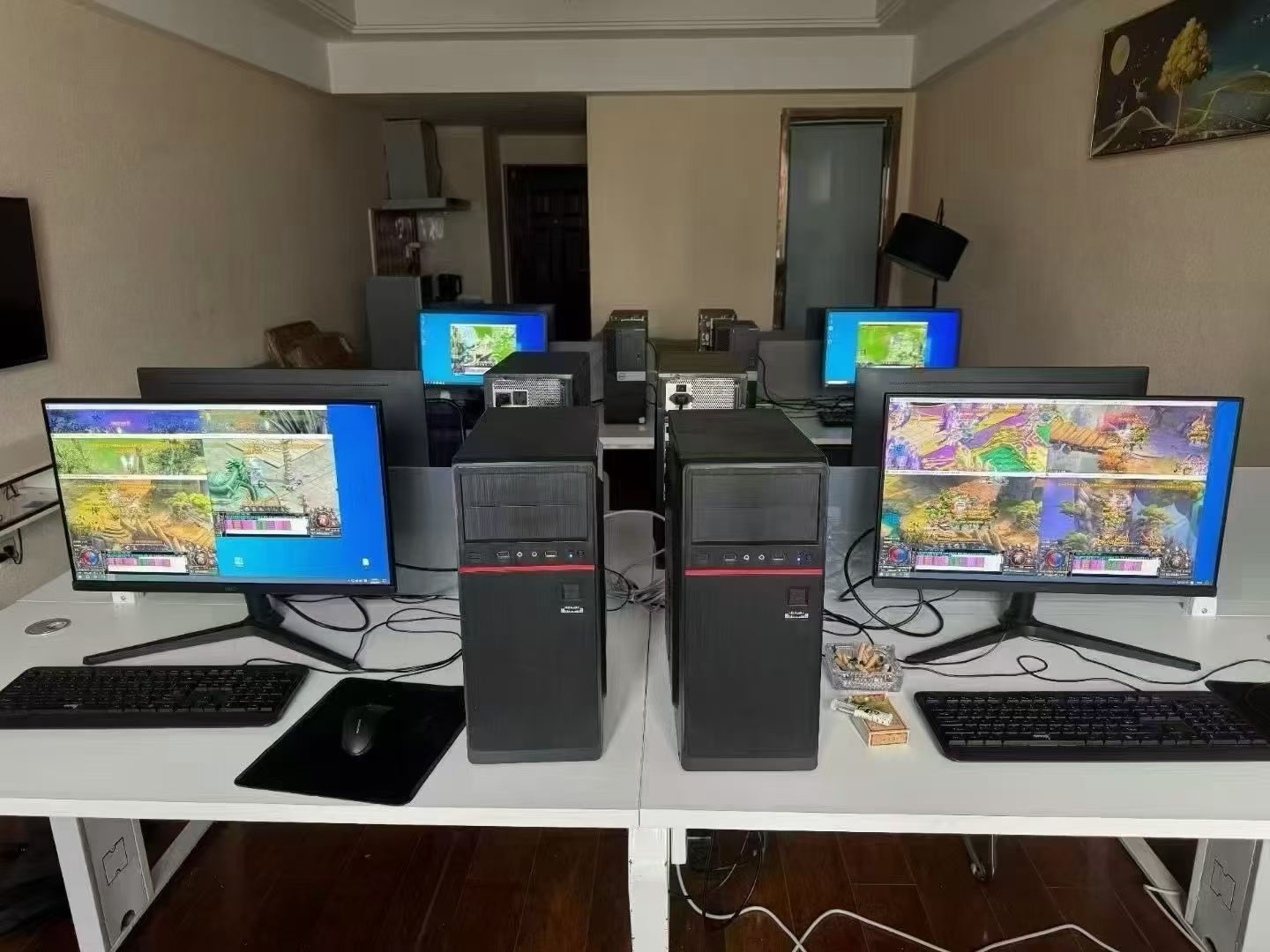 张先生找合伙人长期游戏搬砖项目，材料产出自由交易，有电脑就可以做。
