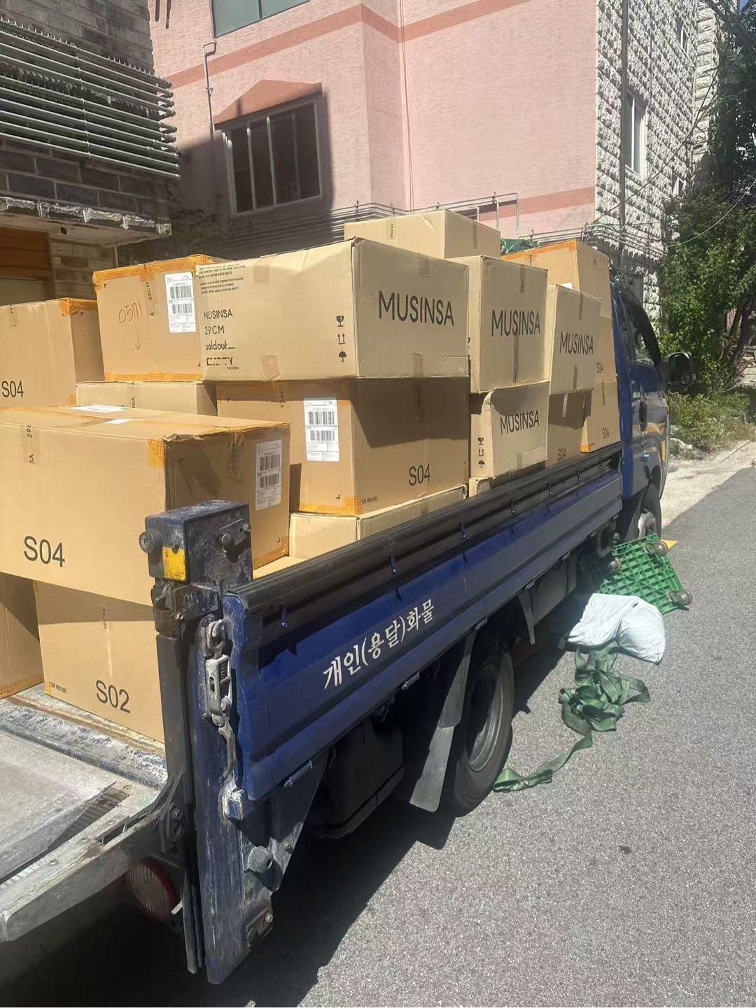 许兴林得物，直播间，拼多多搬砖货源供货，各大潮牌货源直供，适合各搬砖人群