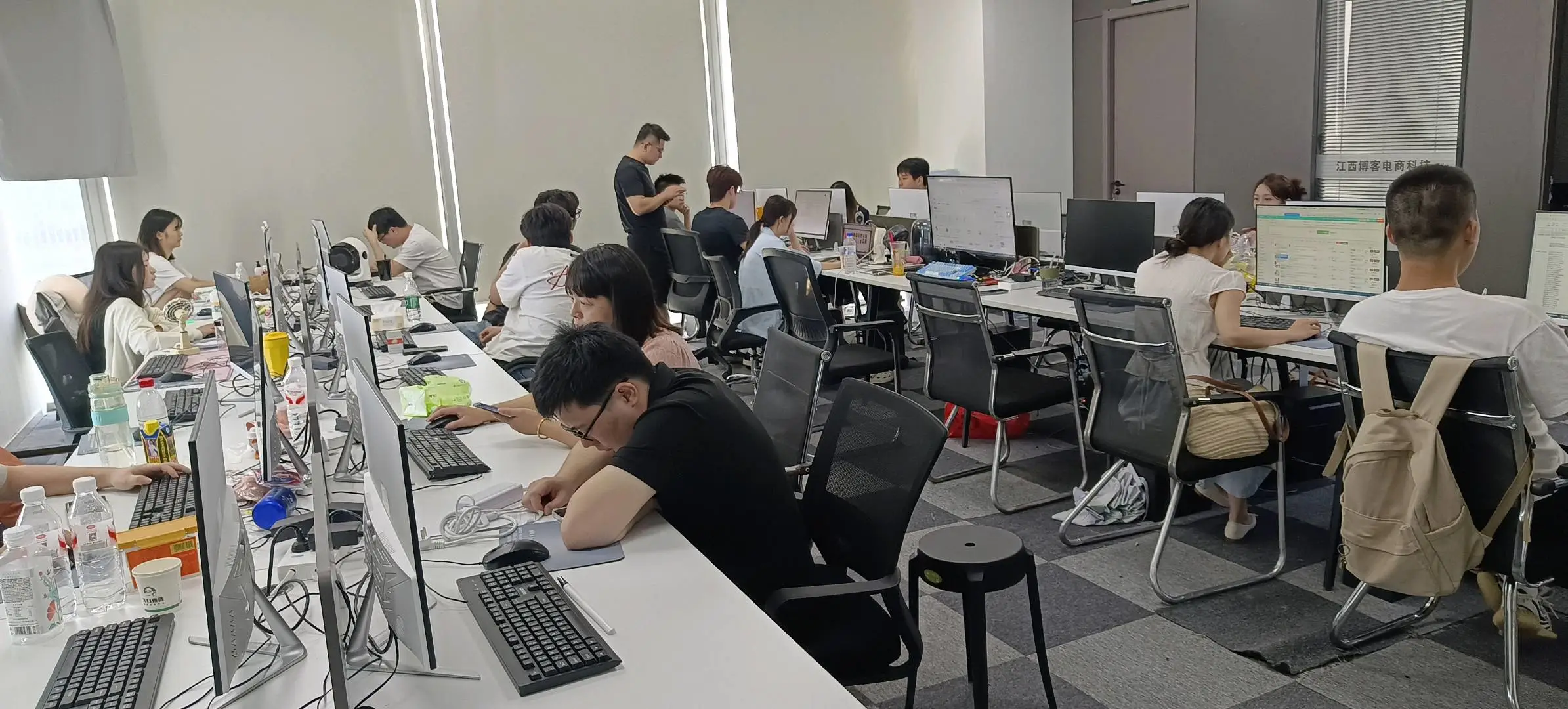 张先生找合伙人寻求合作:JD药房项目,个人年利润*,团队*以上
