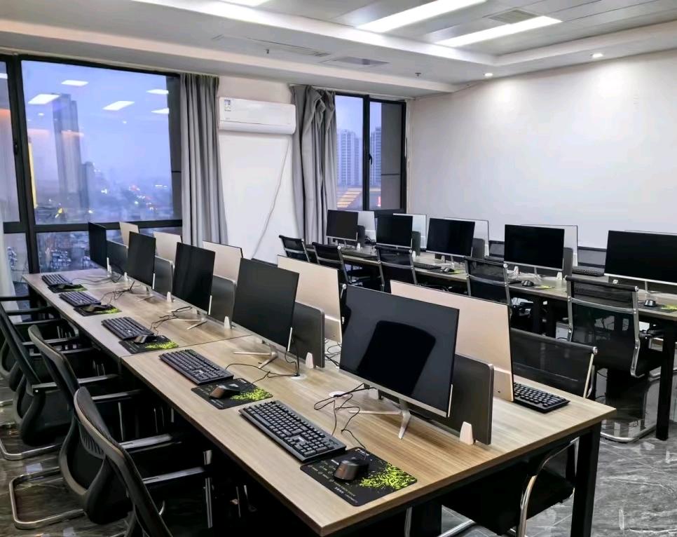 何先生其他供需AI工具电脑浏览广告变现系统合作：独立后台，自主提现