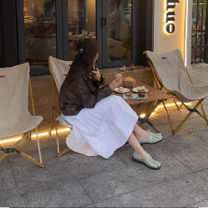 郑女士