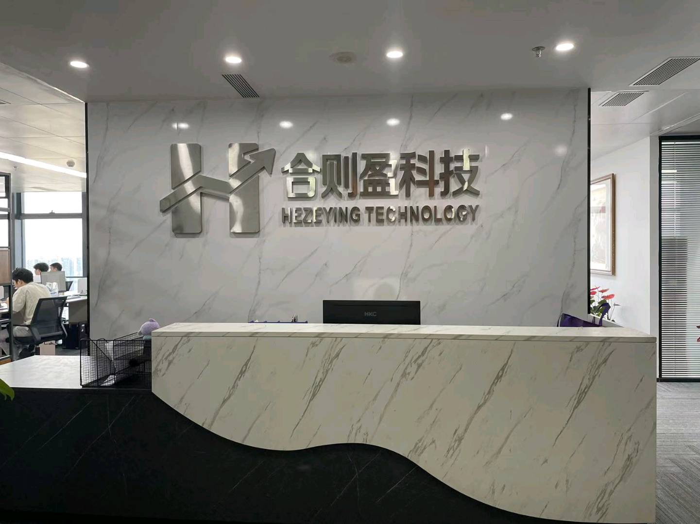 王政HZY 合伙人 抖小游戏 AI 漫剧广告变现单机收益稳定