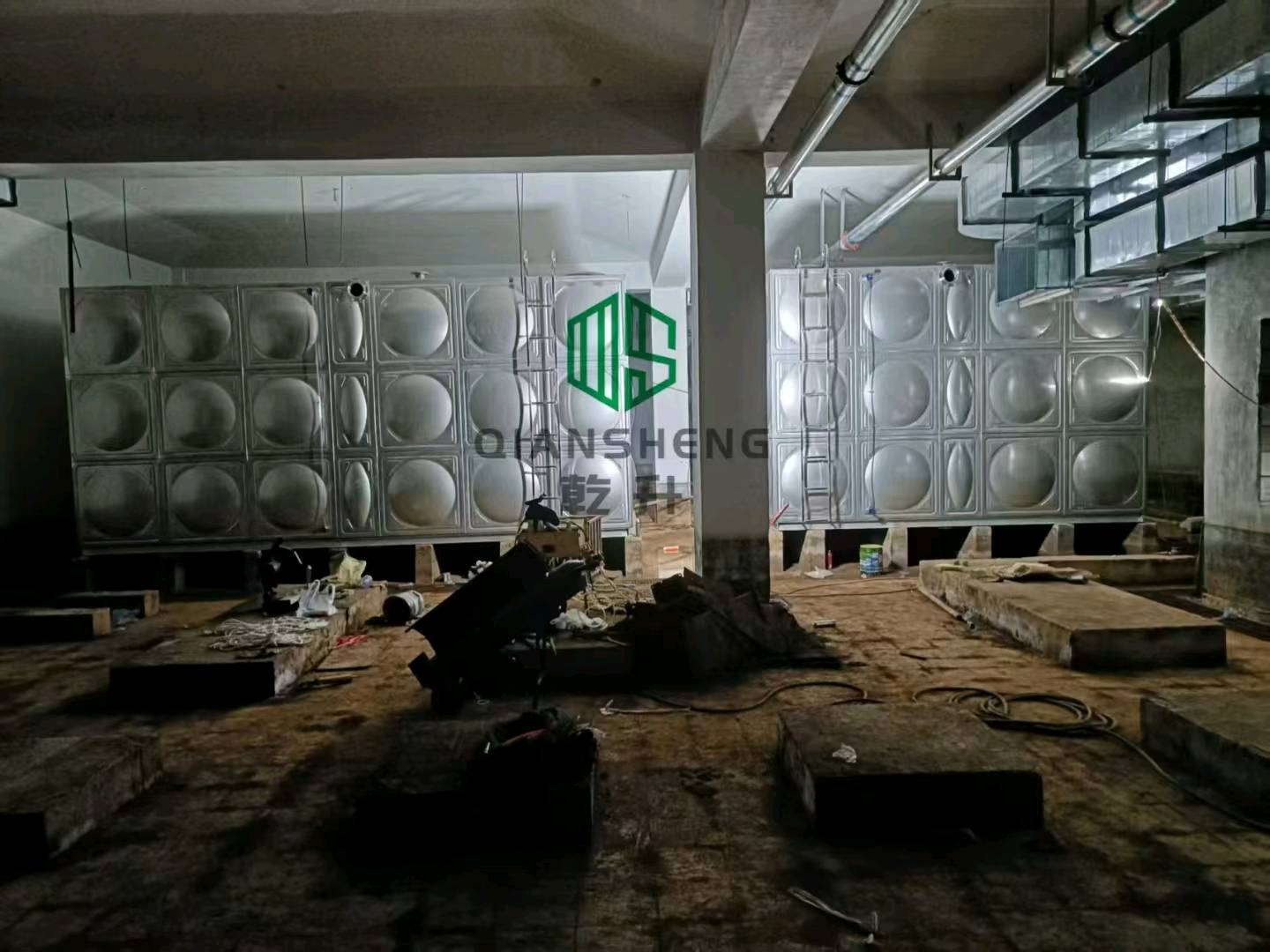 谢强源头工厂价！大型不锈钢水箱定制，支持非标尺寸+48小时发货