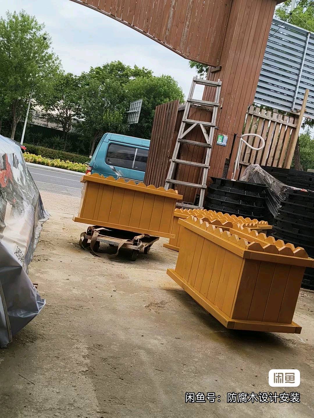 冯红山其他供需户外防腐木可大包也可直负责施工团队