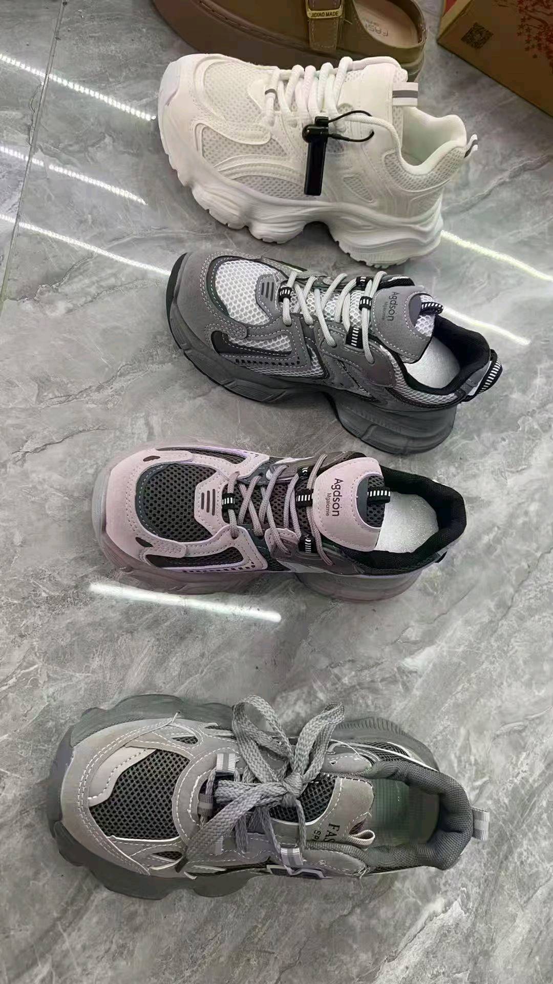 石齐昂义乌鞋子批发8块一双.网店摆摊都可以用.