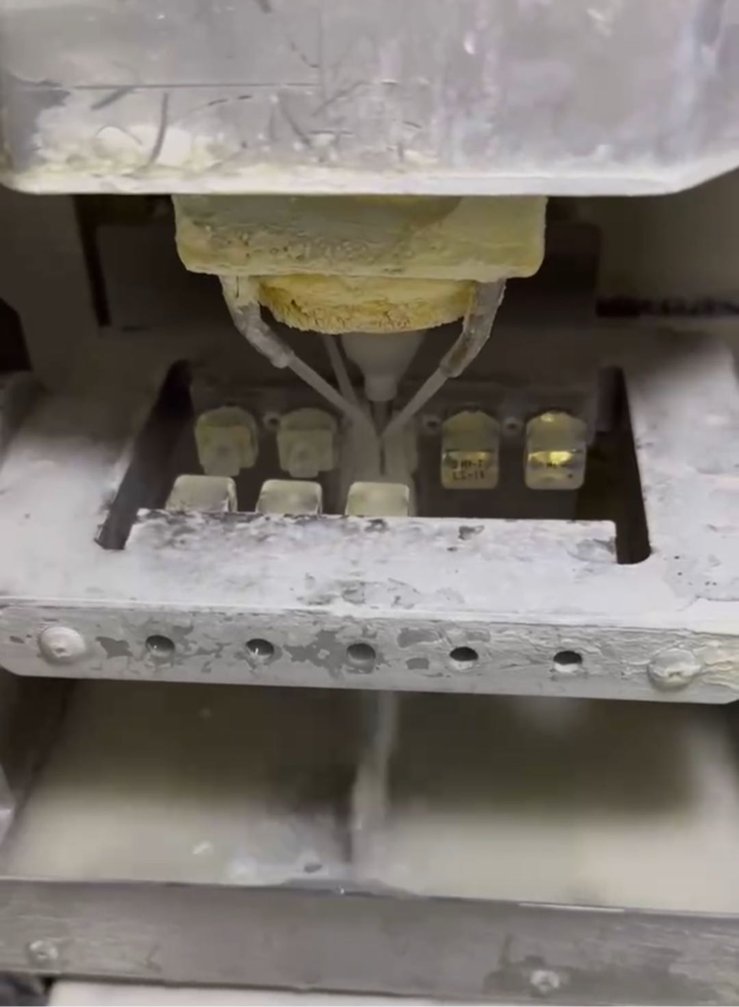 潘俊强品牌货源全瓷牙片工厂