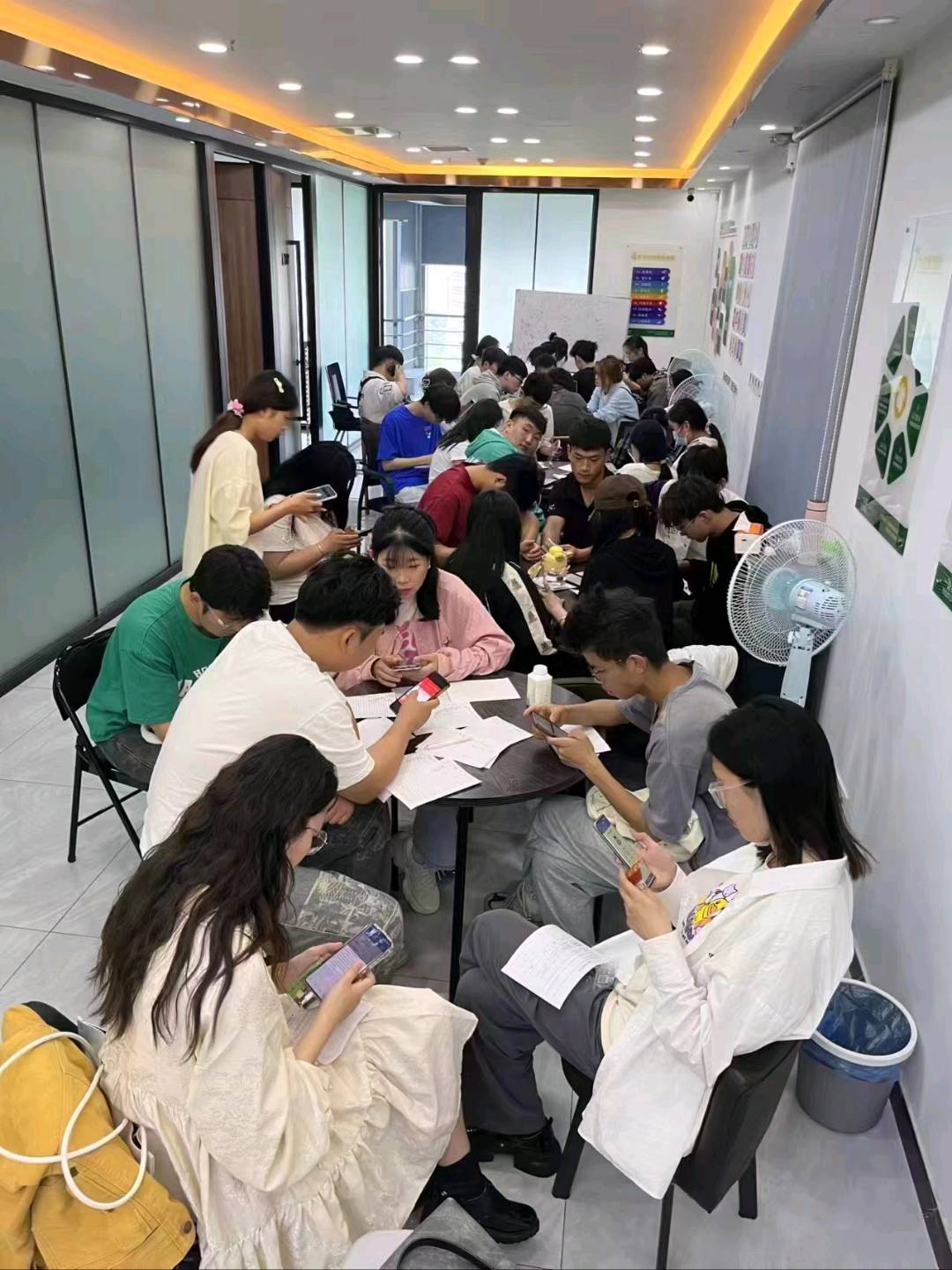 吴先生找合伙人App拉新对接工作室渠道，*，拒绝抽佣