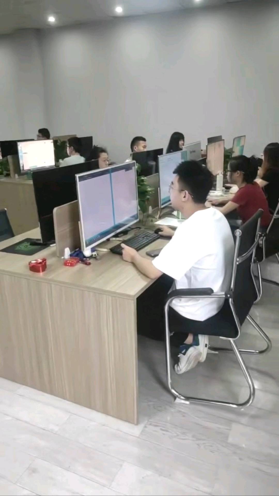 彭先生