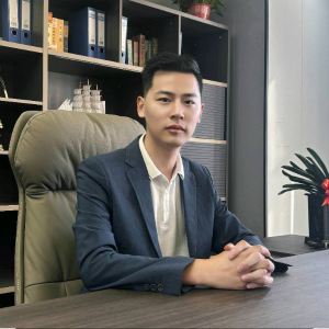 李硕成