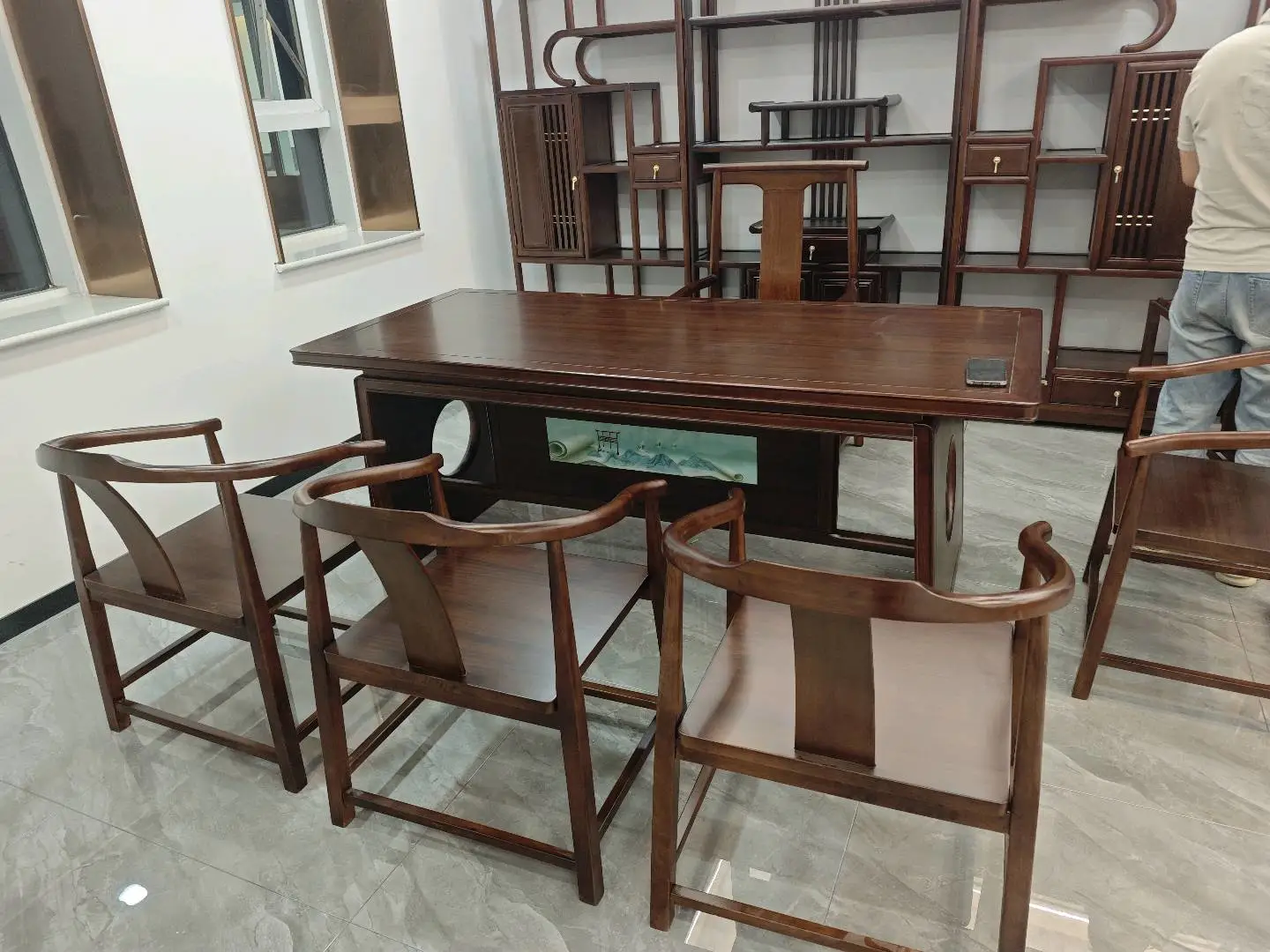 何先生山东办公家具安装