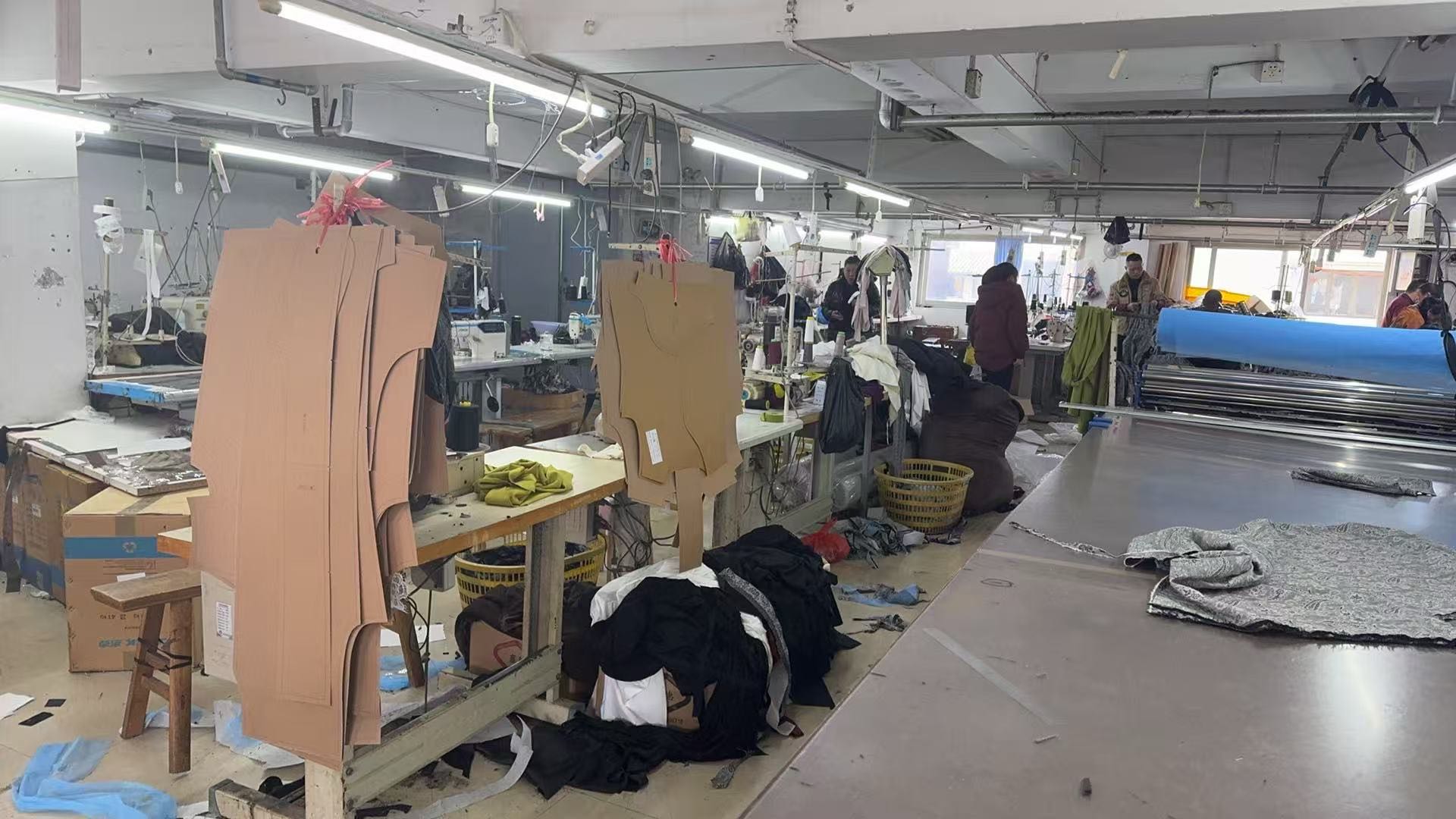李志远品牌货源我是瑞安服装加工厂，承接各种大单小单，支持定制
