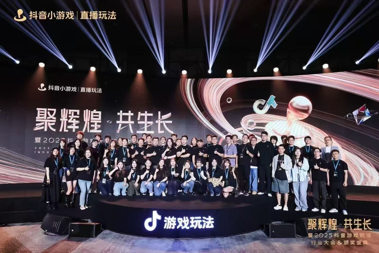 刘晓平其他供需手机看广告，单机收益40～80，独立后台，收益稳定，随时提现