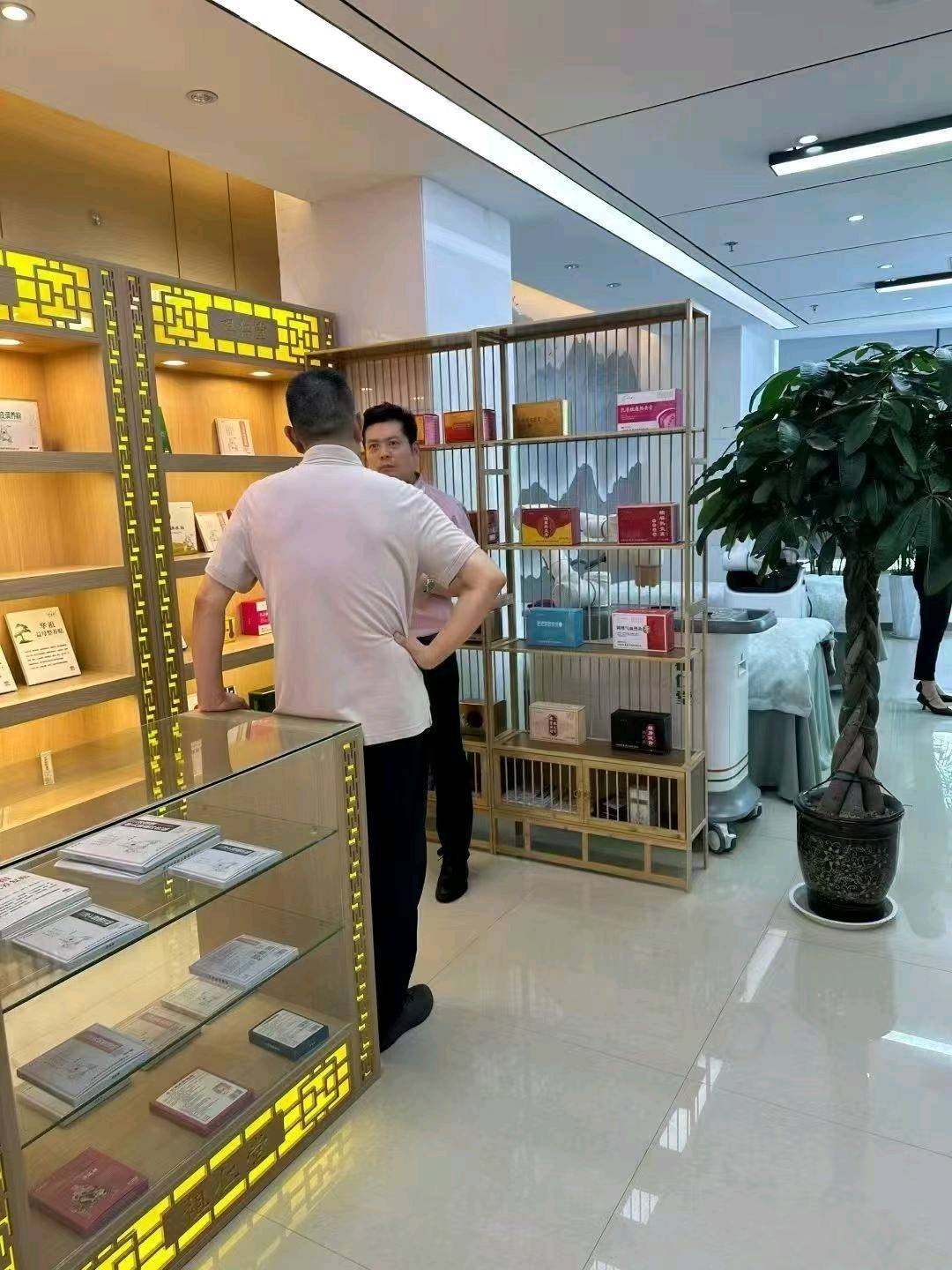 郭富国找合伙人永春集团祖仁堂连锁加盟，0加盟费，年利润可达*