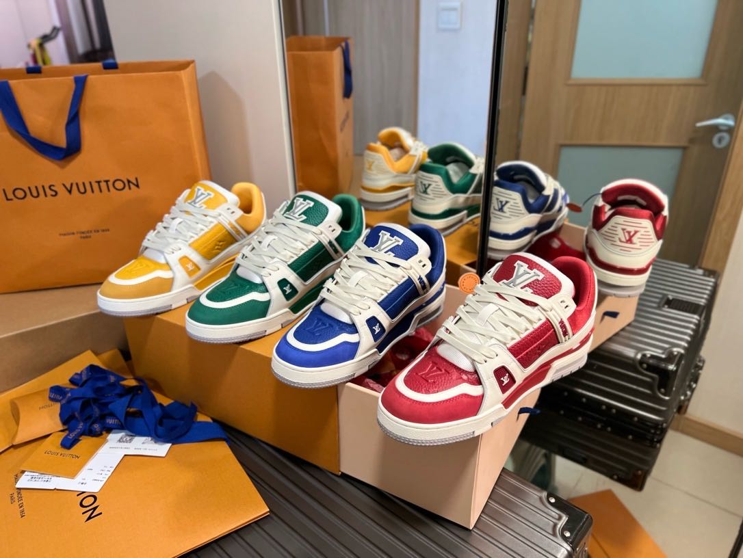袁先生品牌货源提供各大奢饰品鞋子衣服包包，寻找团购平台，线下代理，供应链