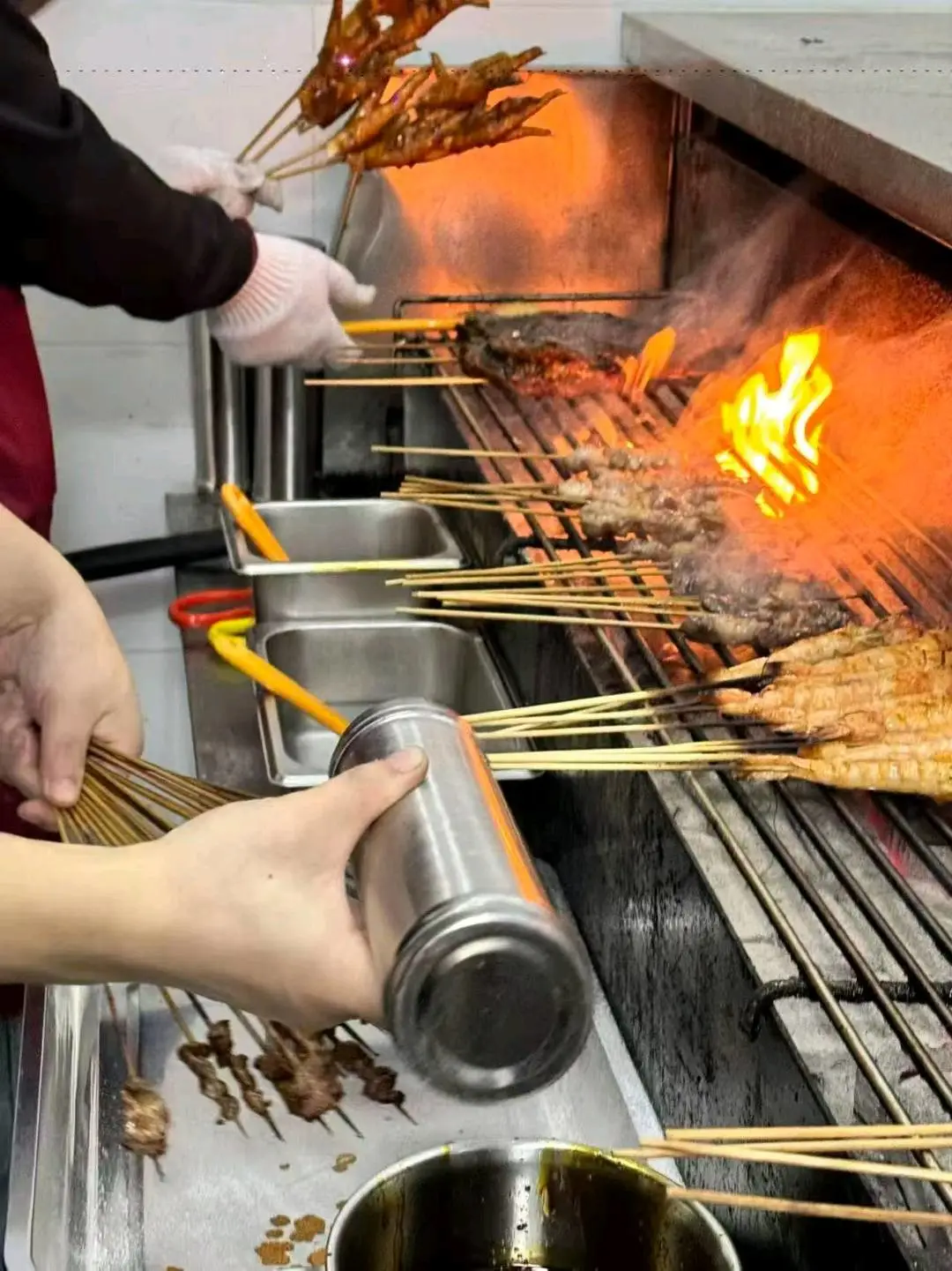 赵先生找合伙人鲜货现串烧烤诚邀股东合作,月利润*,7%股份,小投入高回报