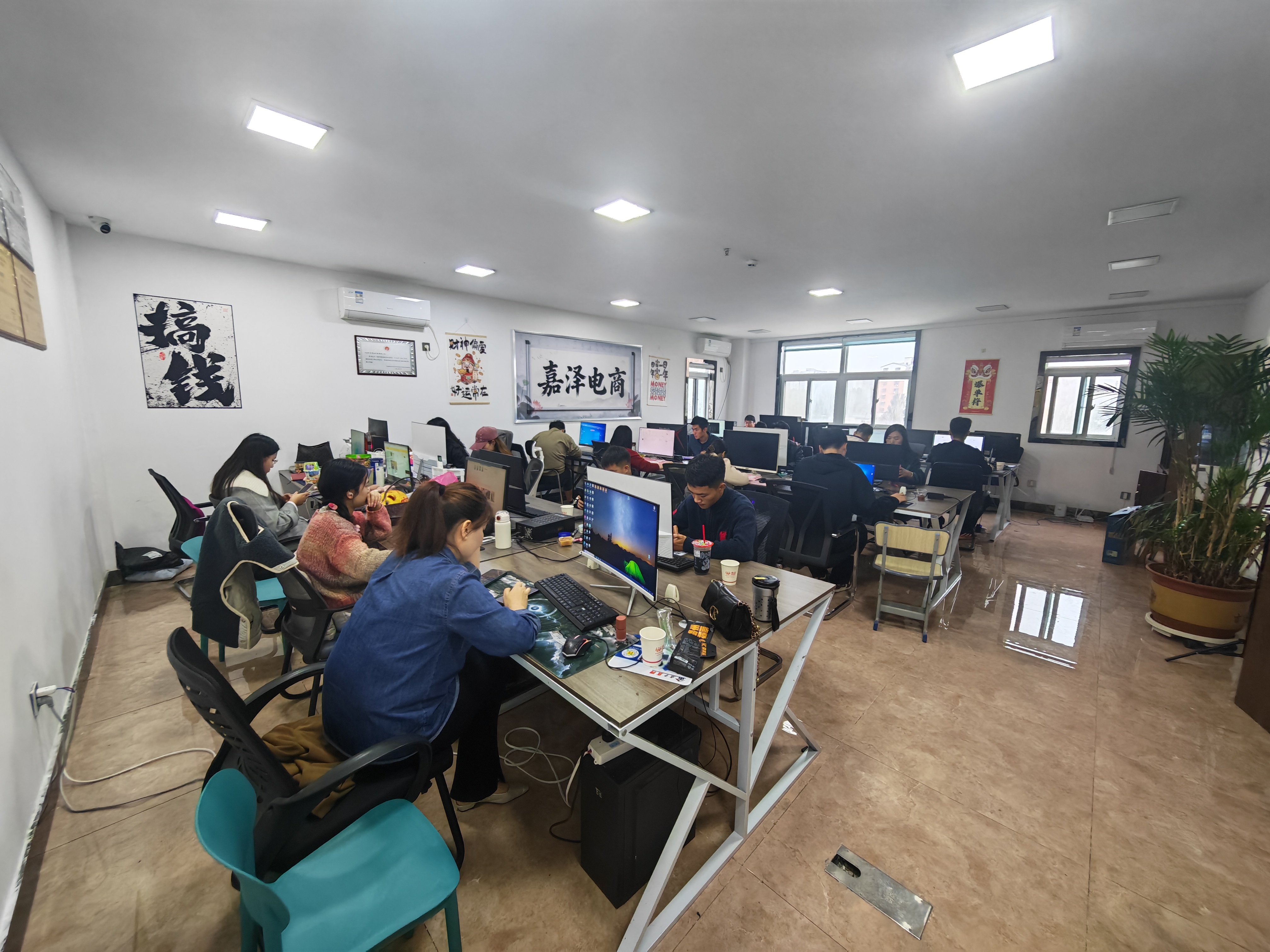 齐海龙找合伙人快手小店自然流合作，0费用高收益，寻执行力强伙伴