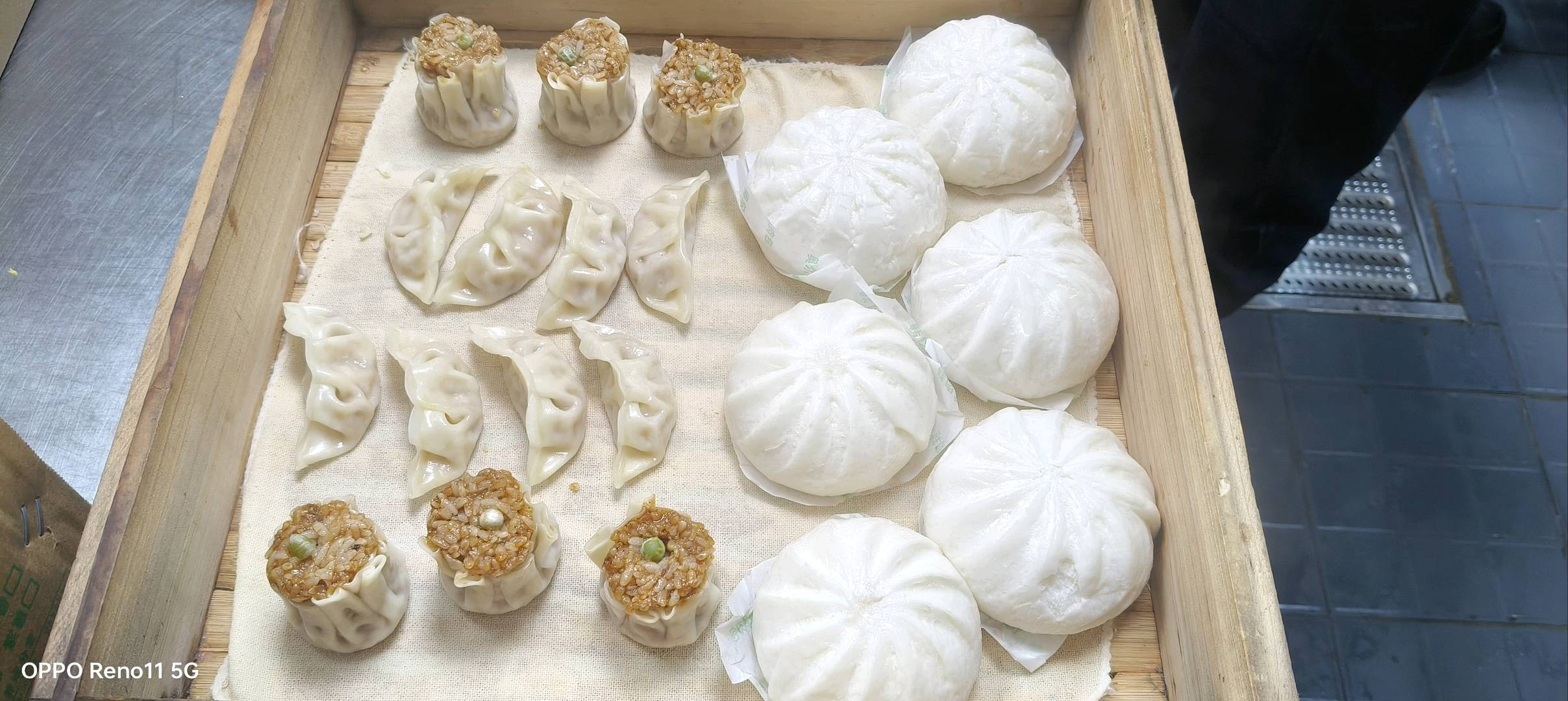 李先生品牌货源源头厂家，主营早餐，各类糕点面点，寻求云贵川渝地区的经销商家共同发展