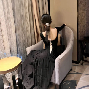 董女士