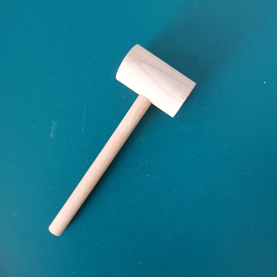 王浩本厂生产实木制品