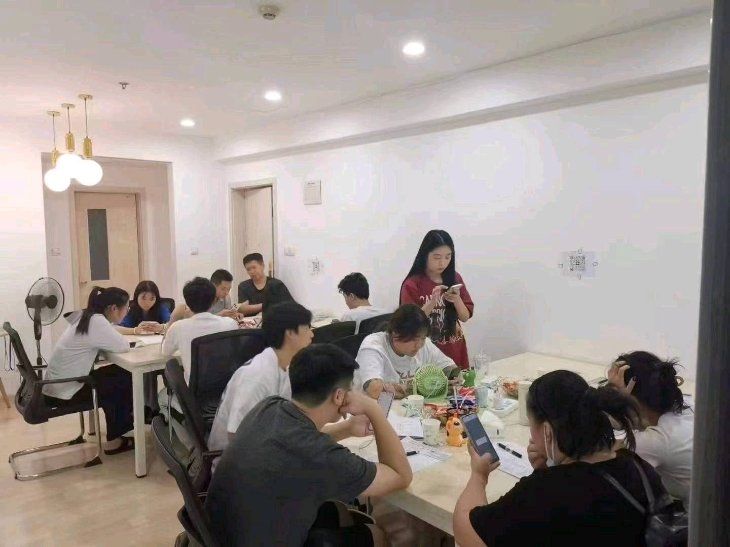 庄先生找合伙人app拉新工作，快手小游戏，不加盟只收徒，全部一手渠道自己对接*