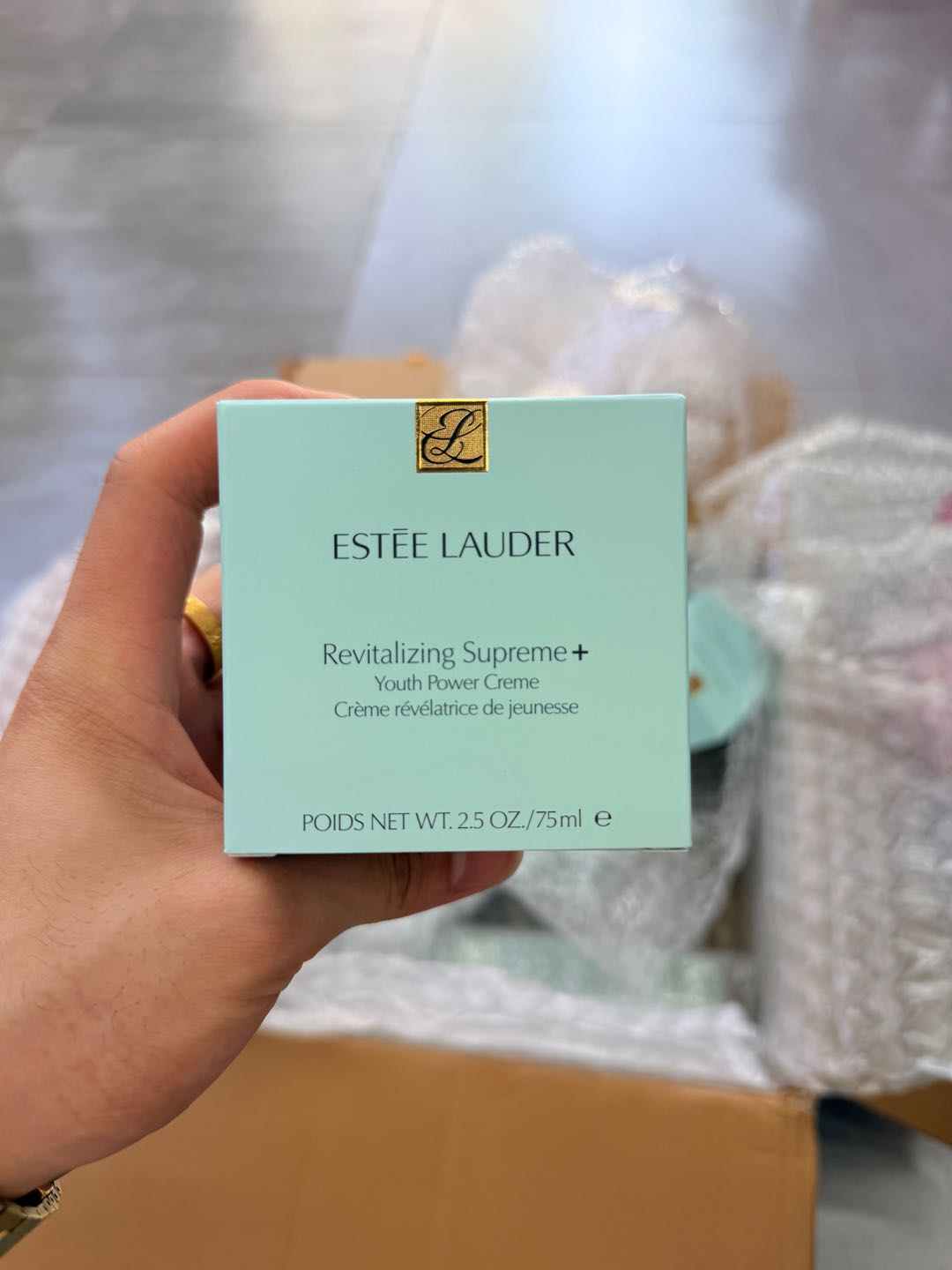 肖先生品牌货源我提供国际一线美妆品牌授权货源，寻求实体店及得物个人卖家合作品牌方供