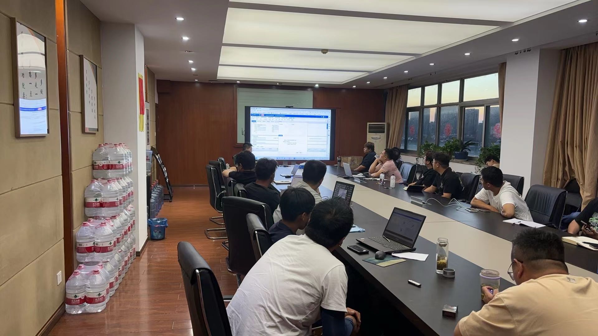 余越推广团队社群网推，寻各类公众号小程序登陆注册，app拉新等各类cpa业务