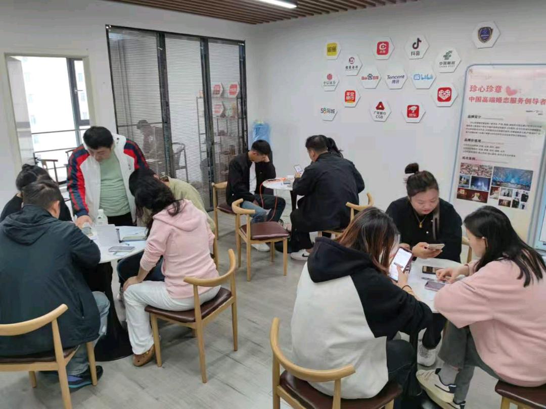 李先生找合伙人