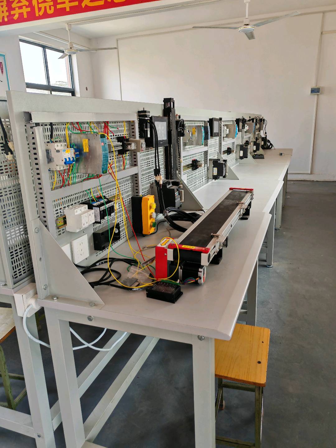 宋玲玲其他供需校企合作，管培生