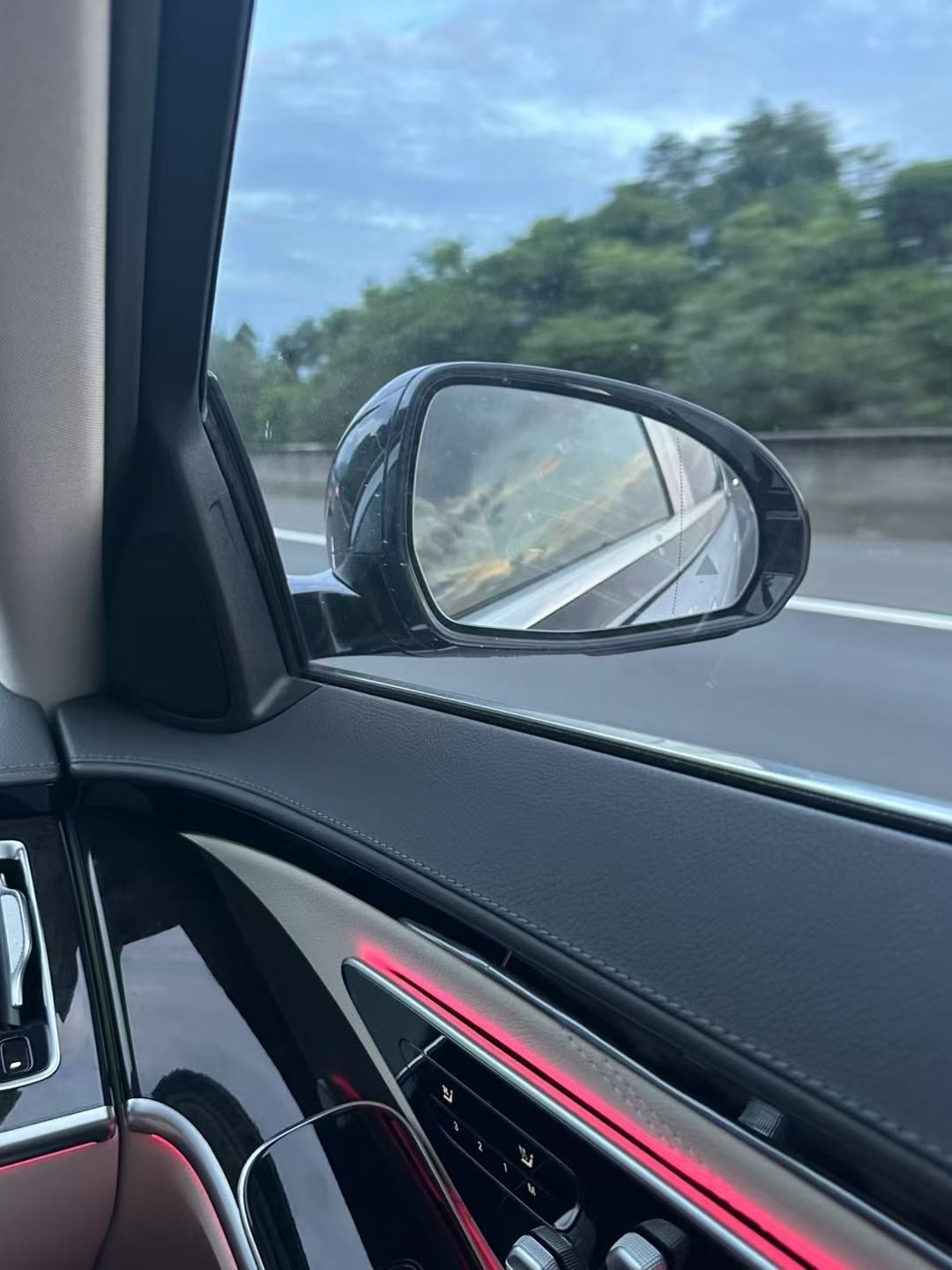 韦先生找合伙人996官网传奇打金，收益稳定，每日提米，一对一教学，一次性投入！