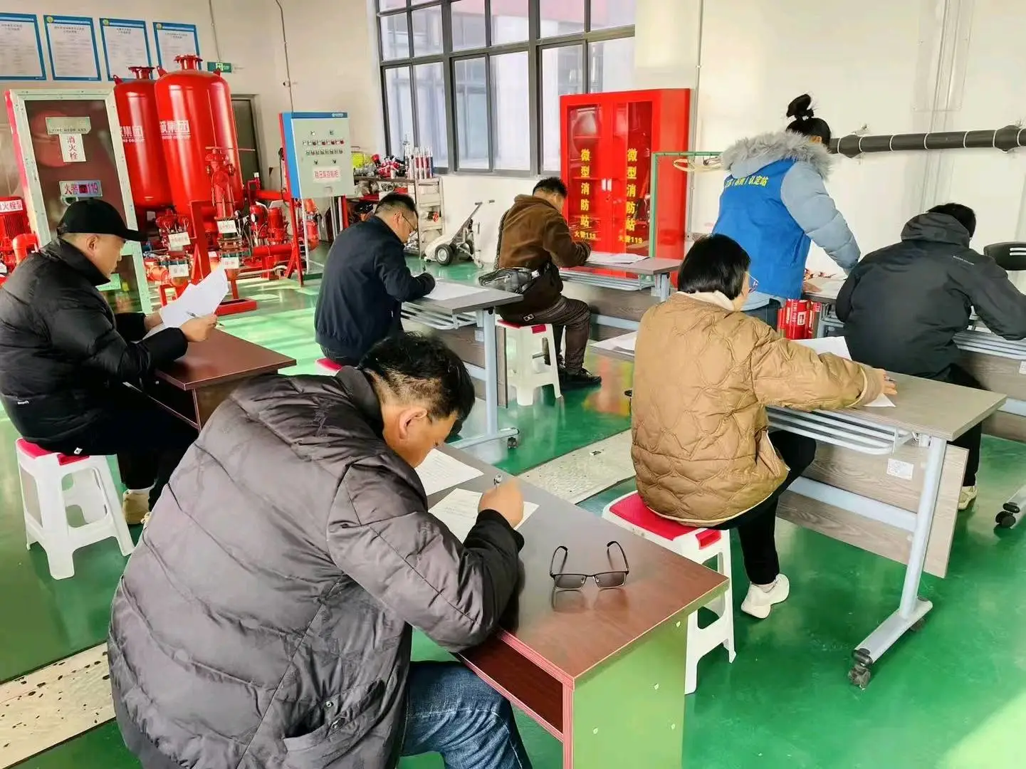 张先生找合伙人职业技能培训学校找有电销或网销团队合作,项目简单易上手,利润高