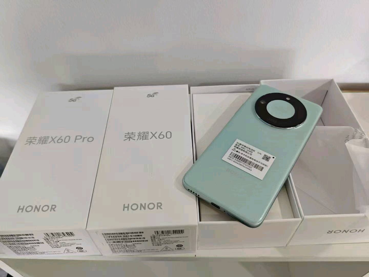 黄先生找合伙人联通新业务，送出一部手机，佣金500-1000元