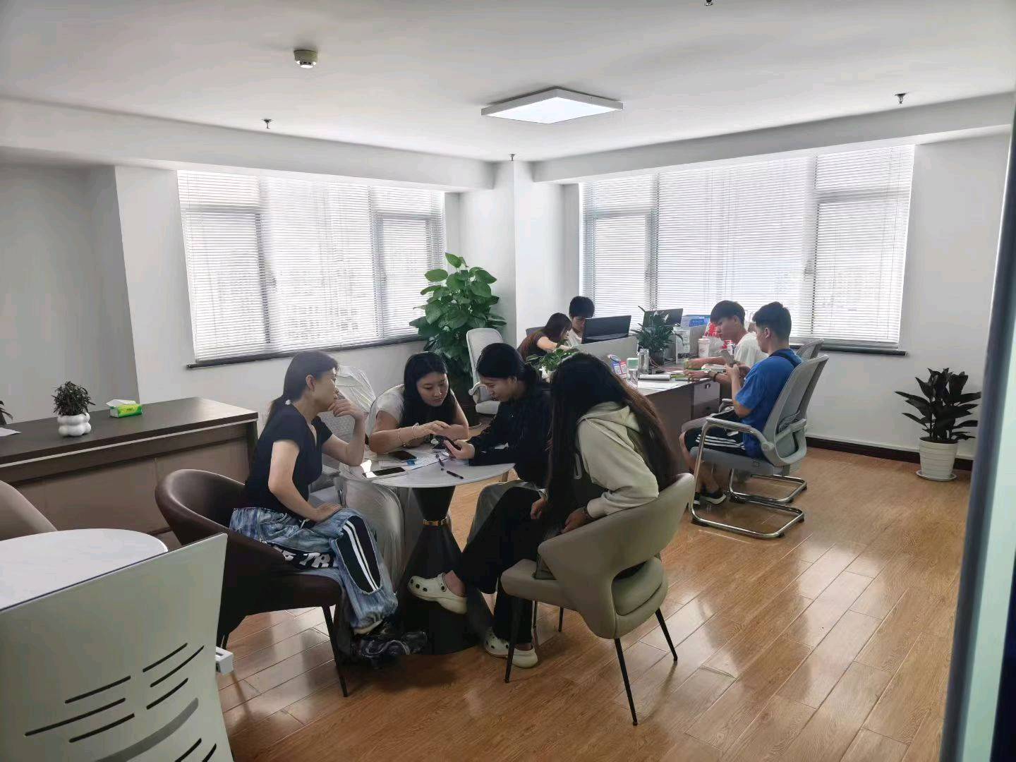 李先生找合伙人全网招募合伙人！App拉新工作室源头一手渠道，全程陪跑包落地！CPA