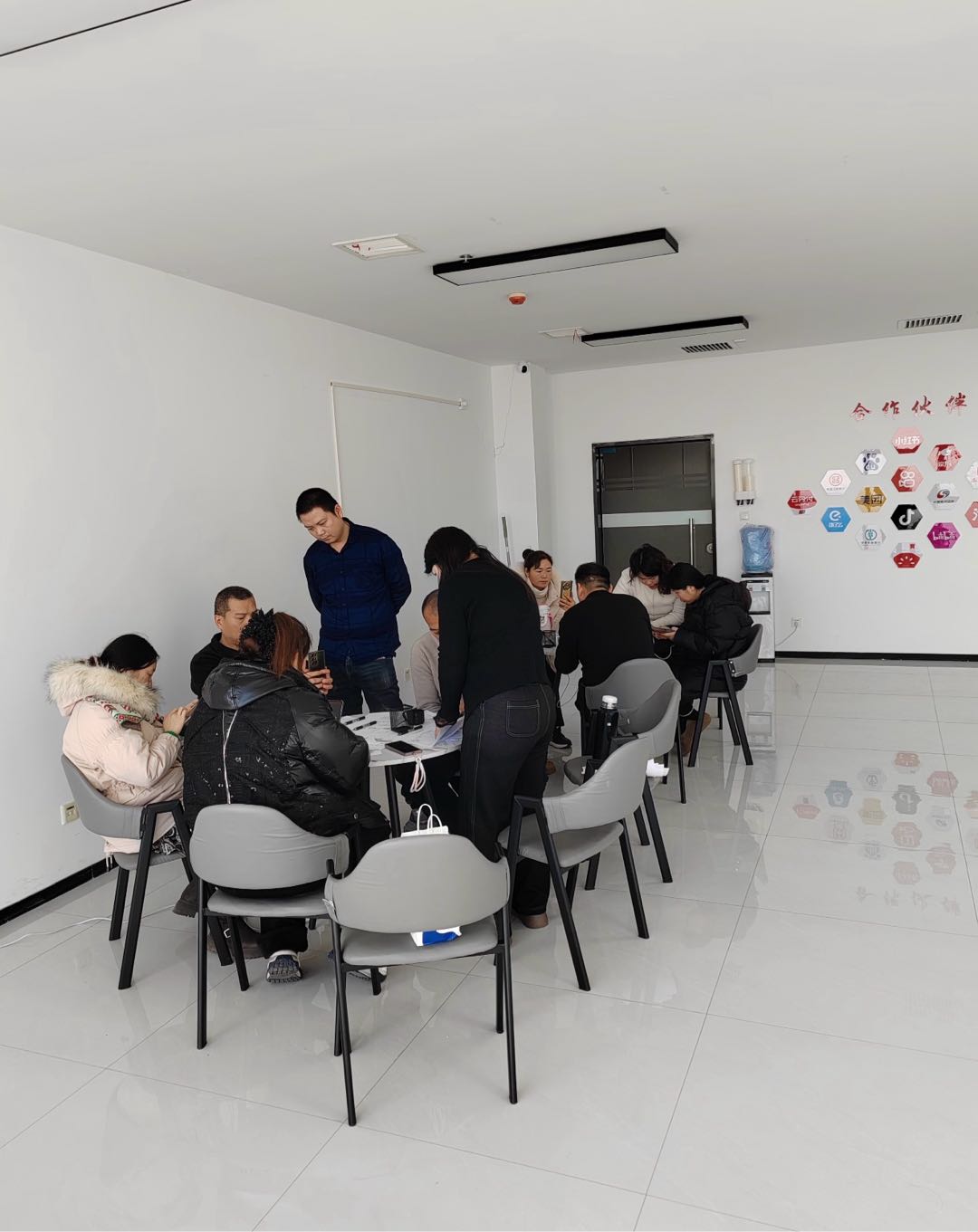 郭先生找合伙人APP拉新，一手渠道