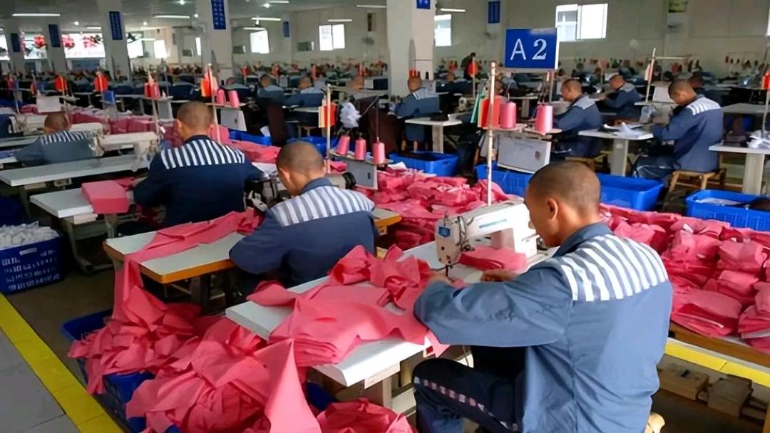 吴先生其他供需管制人员服装代加工