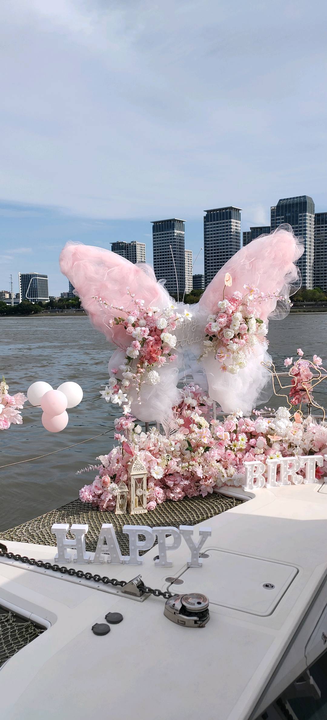 林玉玲找合伙人游艇码头商业街免租金入驻招合伙人