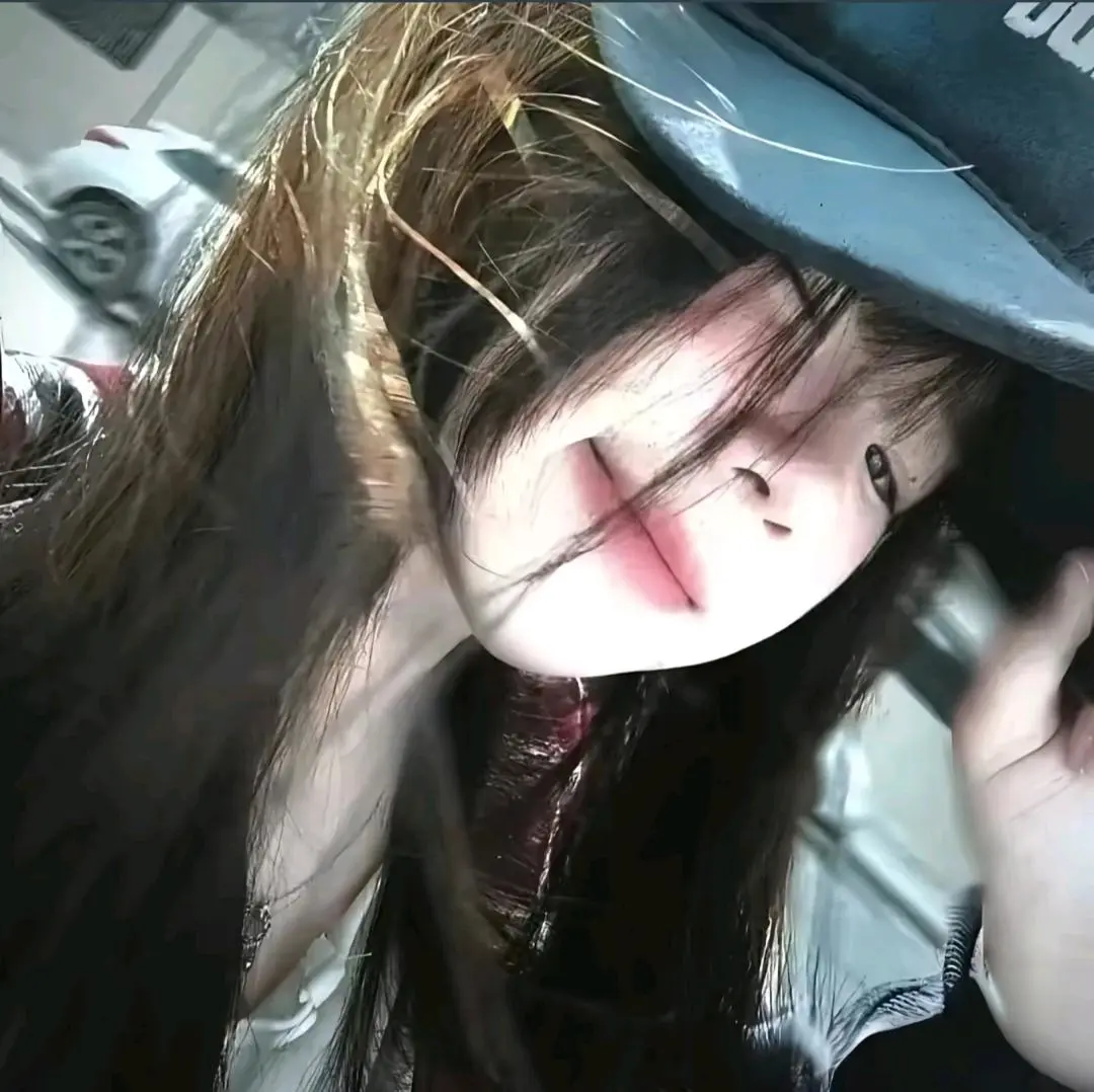 周女士