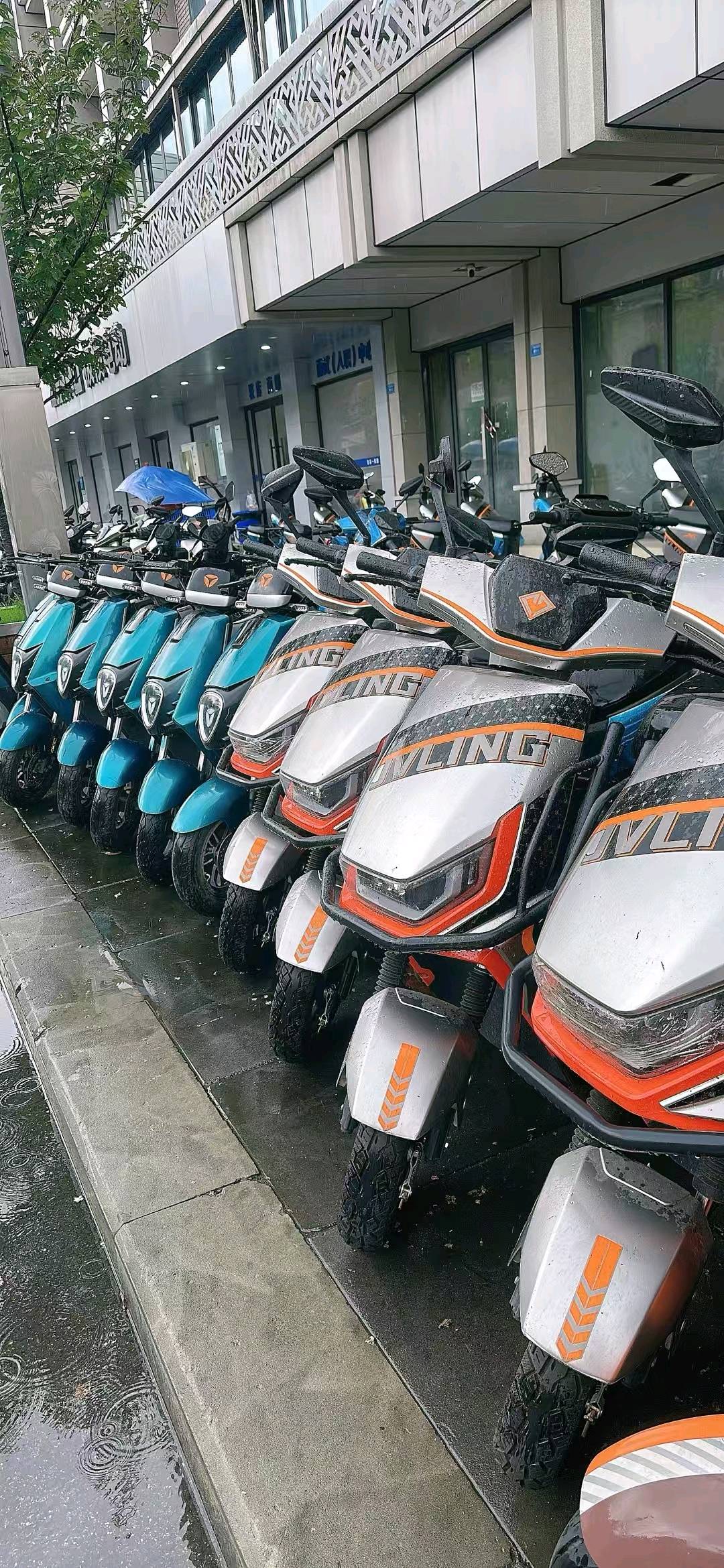 杨云鹏外卖车全托收租，2000元投入*拿160-220元月租金